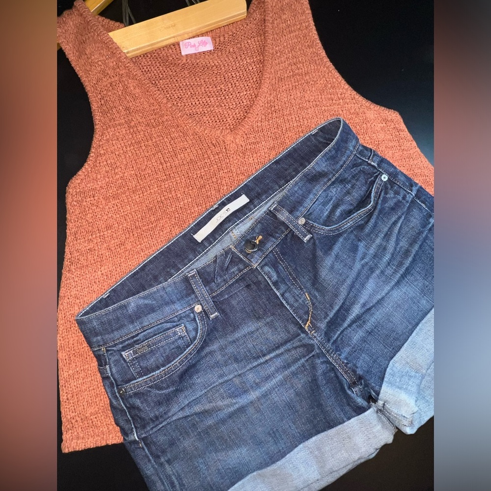Joe’s Jeans Dark Blue Cuffed Denim Shorts in Sammy EHZY4750 Size 29 EUC